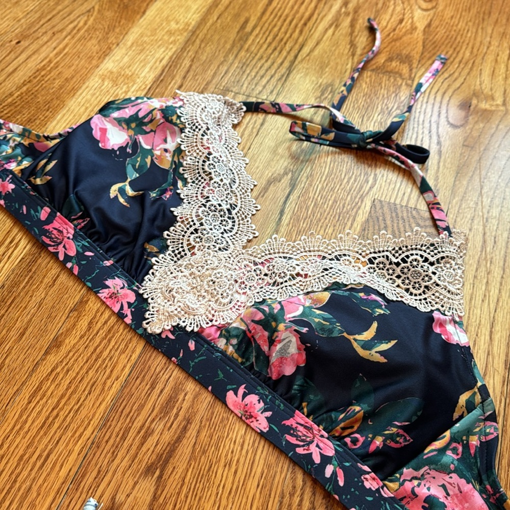 Boutique bikini tops one from anthropology allihop - Picture 2 of 6